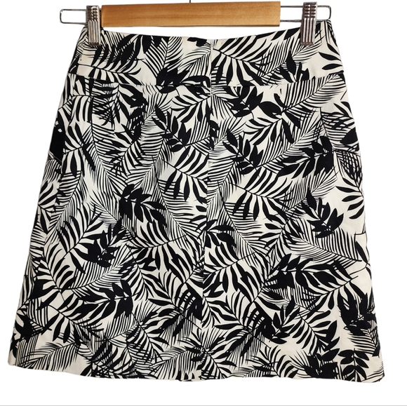Review short Skirt Black White Floral Pencil size 6 - Picture 3 of 8